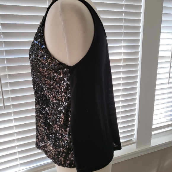 Decree – Front-Side Black Sequin/Back-Side Polyester Elegant Tank Top - Picture 2 of 10